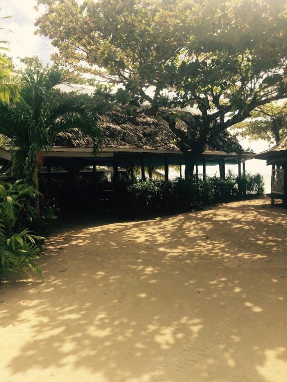 Manase Vacations Beach Fale酒店 外观 照片