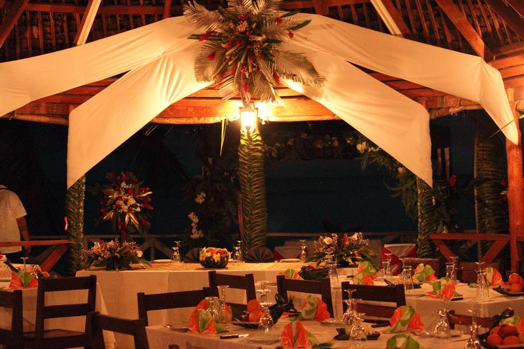 Manase Vacations Beach Fale酒店 外观 照片
