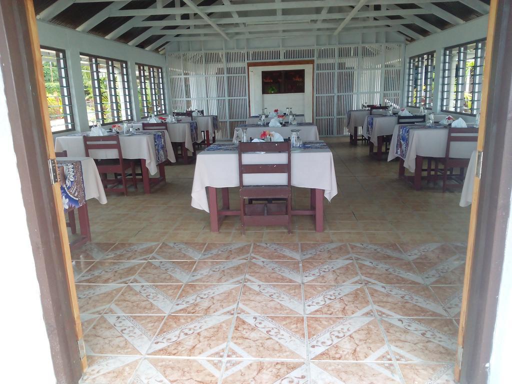 Manase Vacations Beach Fale酒店 外观 照片
