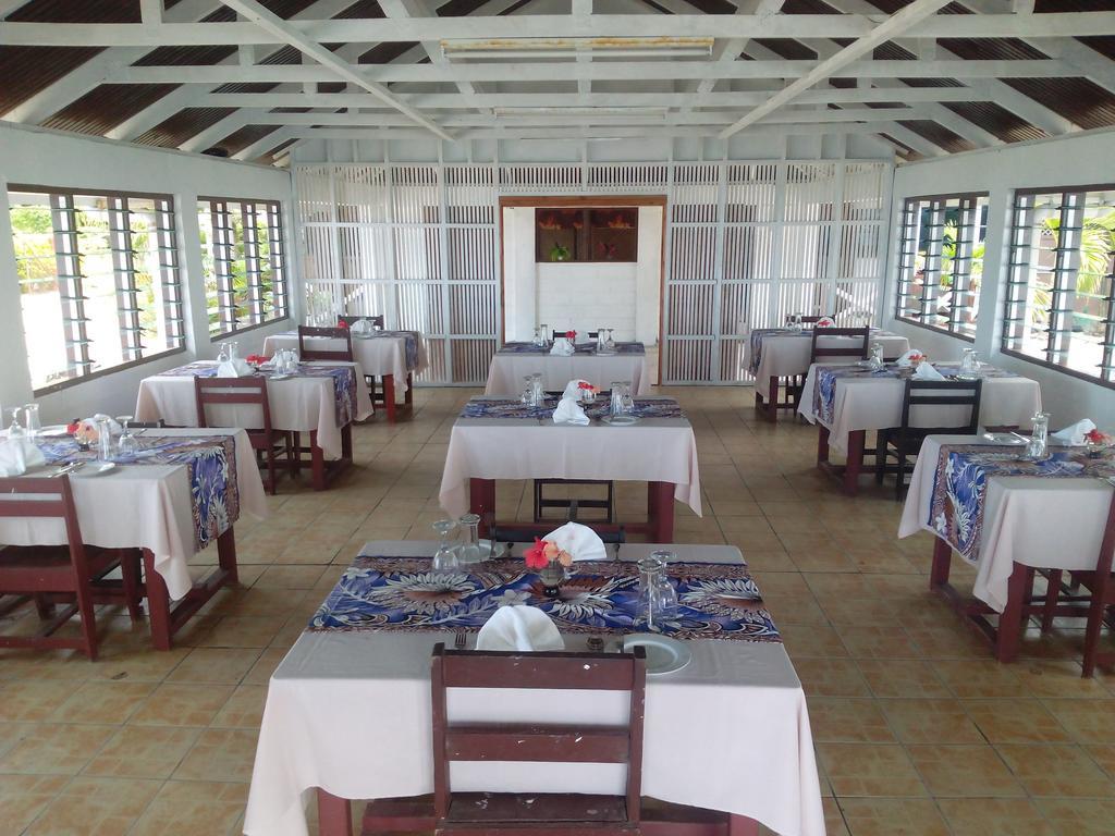 Manase Vacations Beach Fale酒店 外观 照片