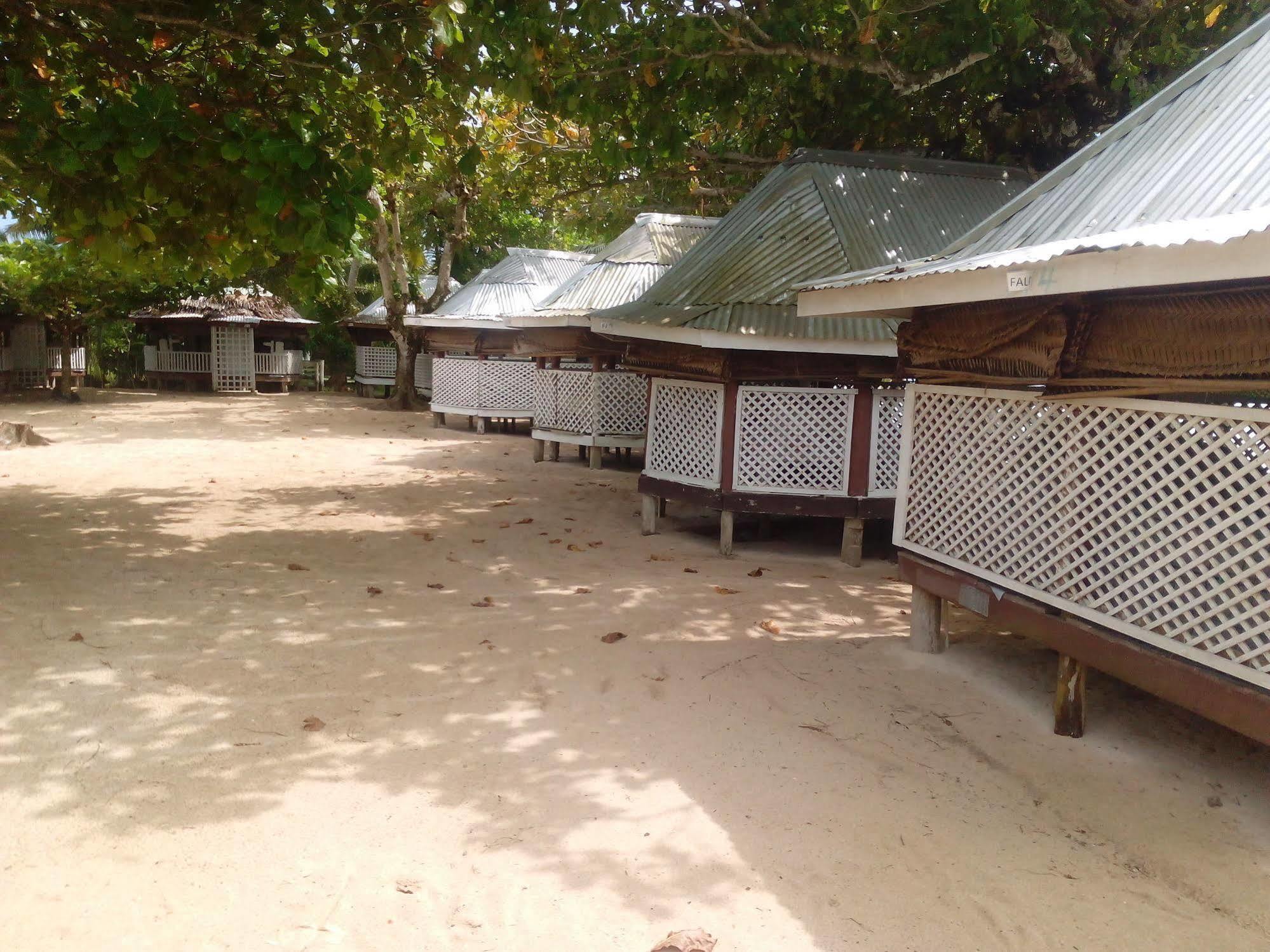 Manase Vacations Beach Fale酒店 外观 照片